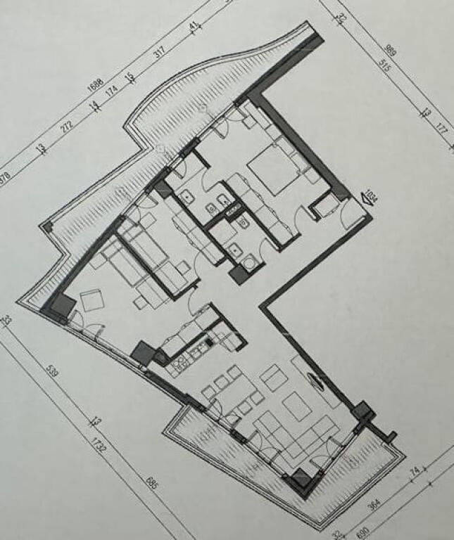 Appartamento in Vendita 3+1+2 presso 21 Dhjetori (ID B13099) Tirana.