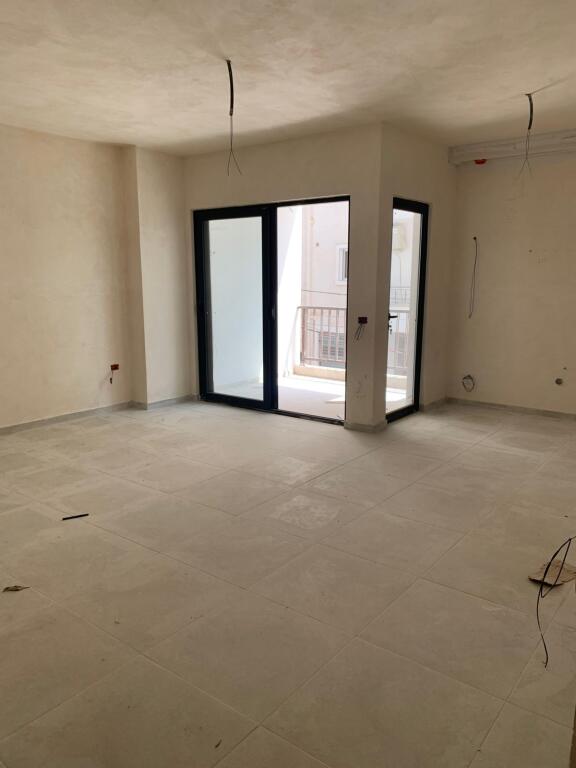 1+1 apartment for sale in Saranda.