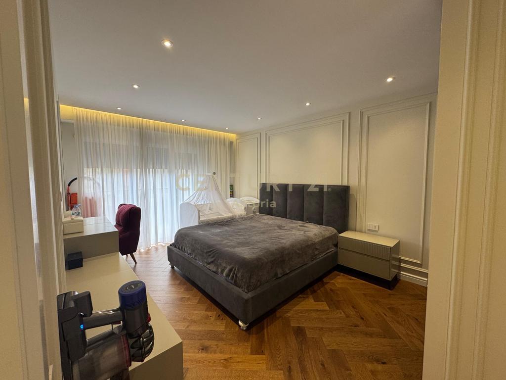 🏡 Ideal for those seeking comfort, security, and luxury living in a well-managed residence.