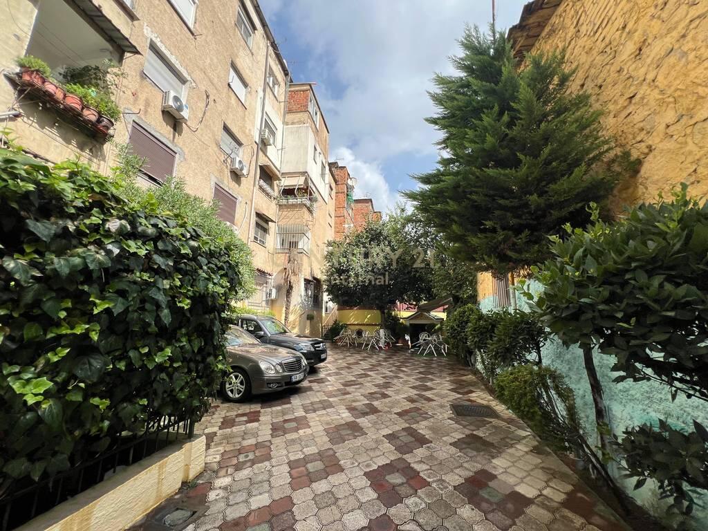 COMMERCIAL SPACE 200m² FOR RENT | MYSYLM SHYRI