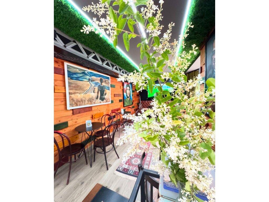 Vendiamo attività Bar-Caffè & Snack – Ex Campo di Aviazione, Tirana!