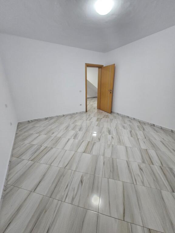 Long-term rental offered 📍 At Galaktiku, Durrës