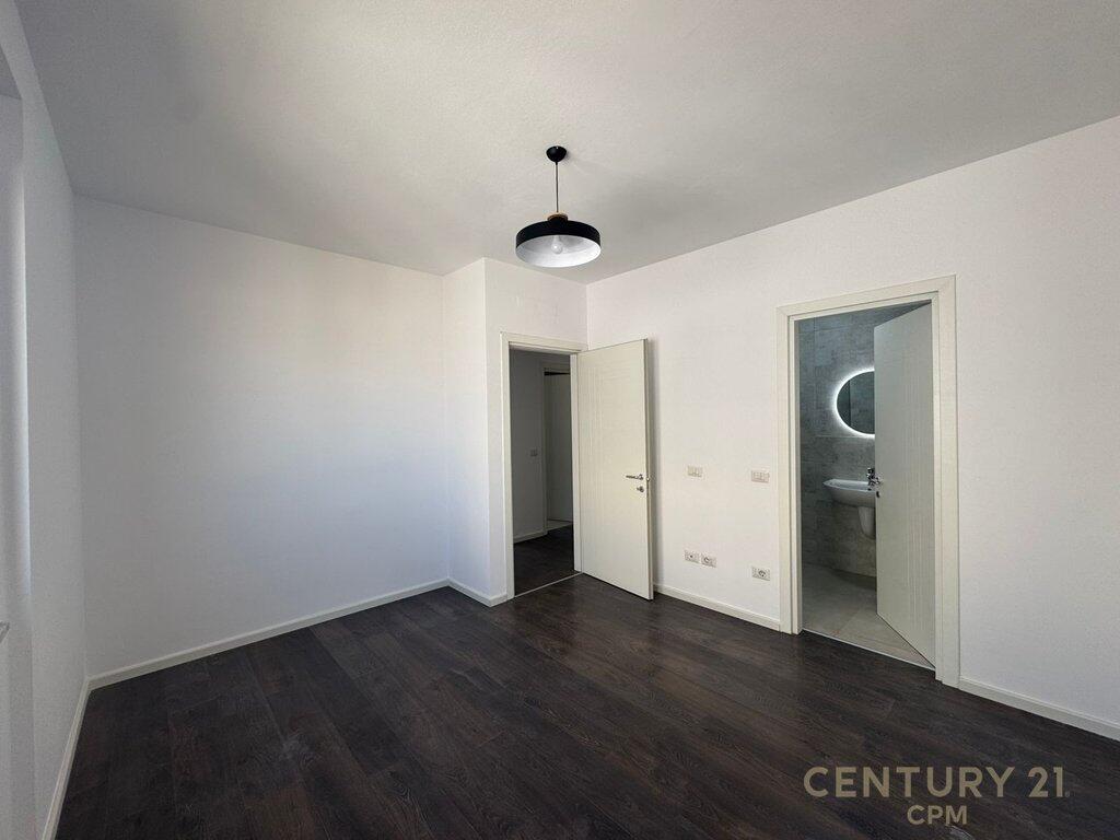 Apartment For Rent At Tower Bridge 2