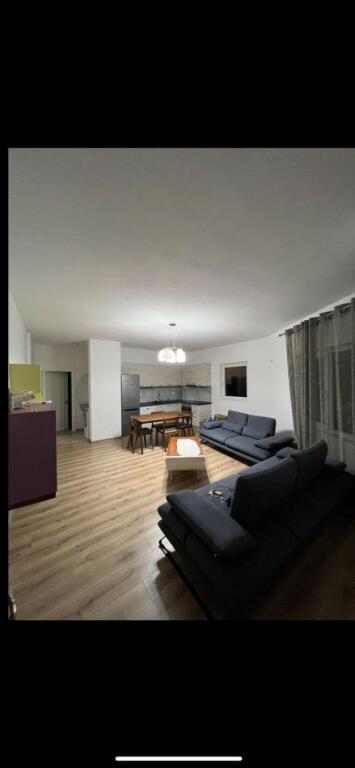 JEPET ME QERA  APARTAMENT 2+1 43000 LEKE SAUK