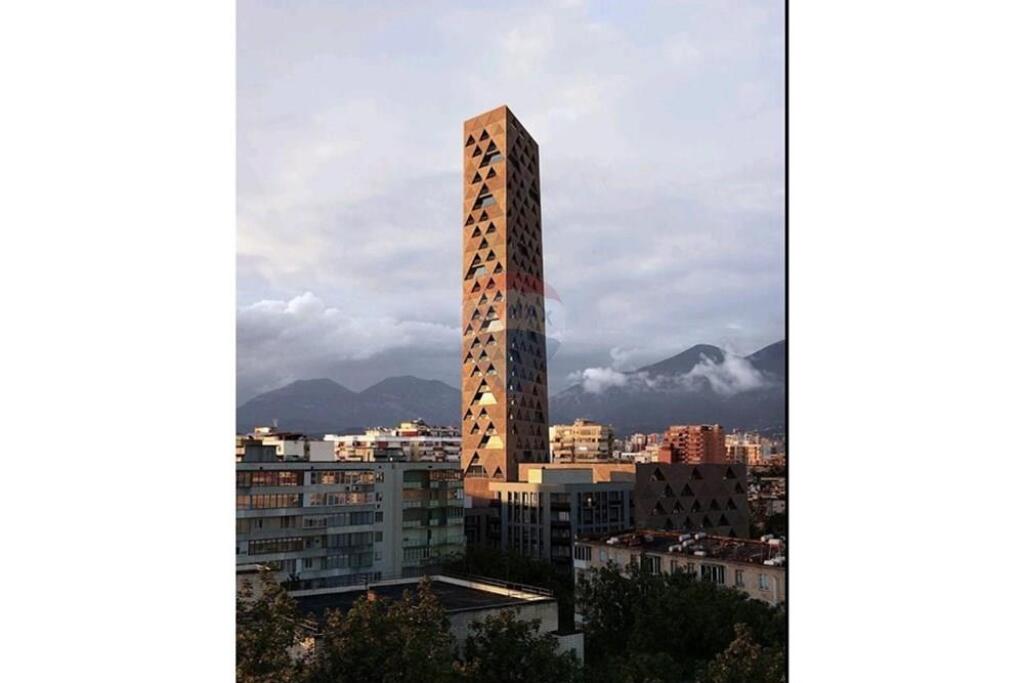 Apartment 2+1+2 for sale in Tirana Tower Porcelan