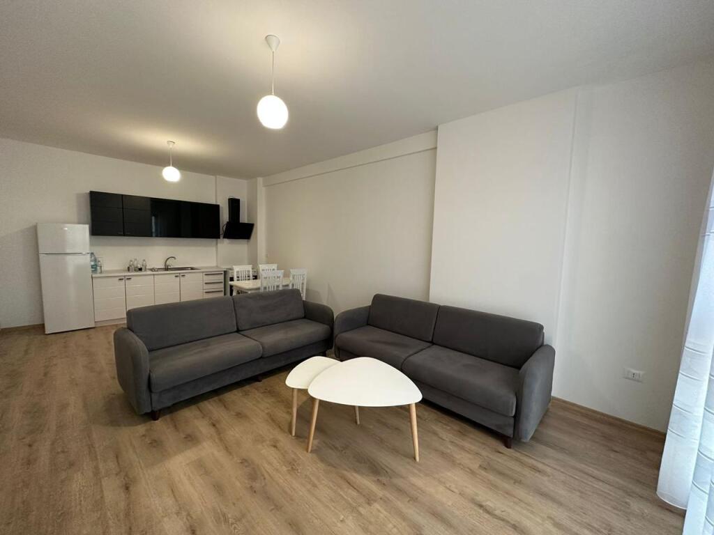 Jepet me Qira Apartament 1+1 – Farmacia 10