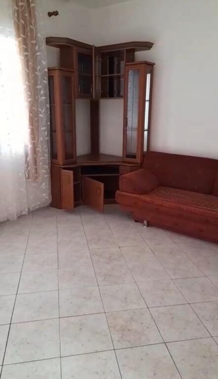For rent the 1st floor of a private house.