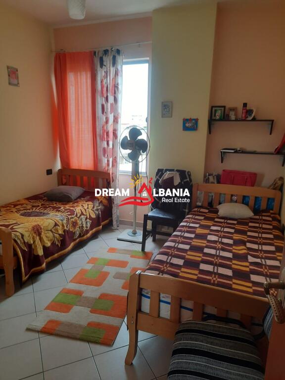 Apartament 2+1 ne Shitje ne Yzberisht, prane Big Market (Buze Rruge) (ID 41212025)