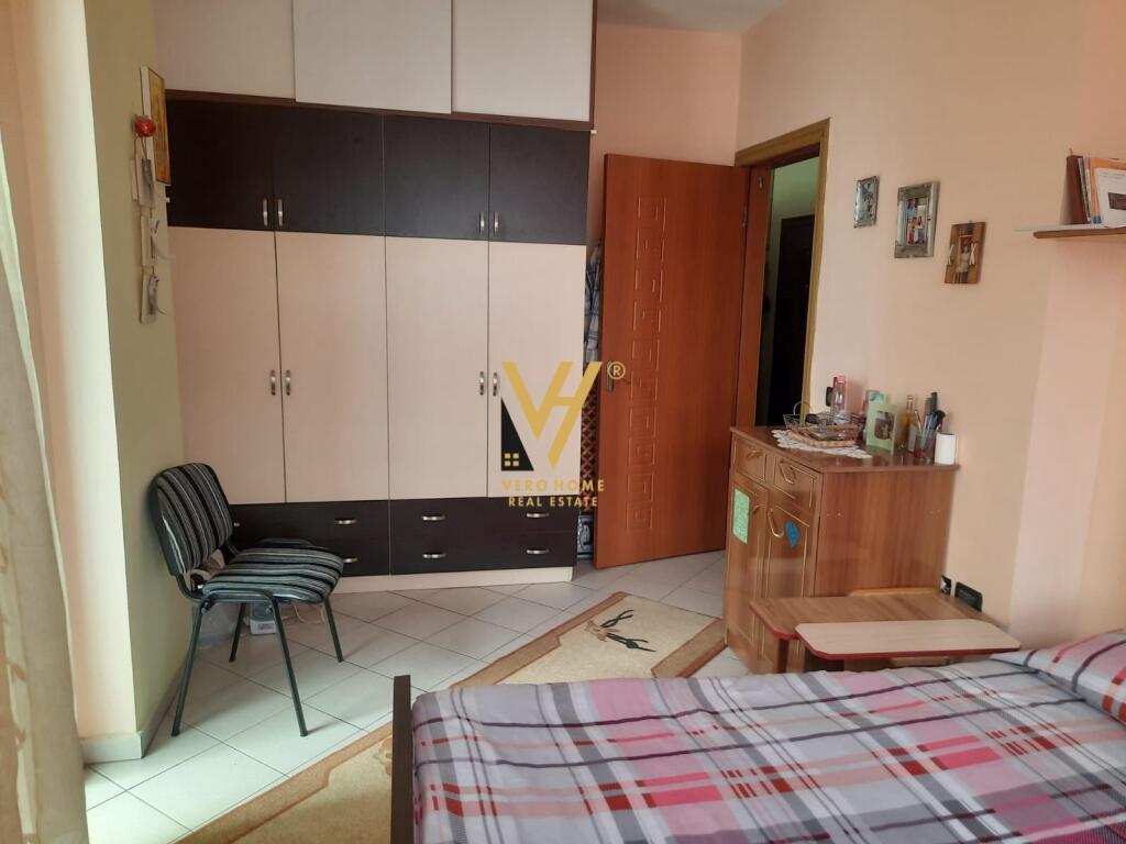 VENDESI APPARTAMENTO 2+1+BLK A YZBERISHT, VICINO ALLA PASTICCERIA NELA 12.500.000 LEKE