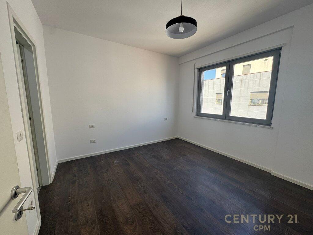 Apartment For Rent At Tower Bridge 2