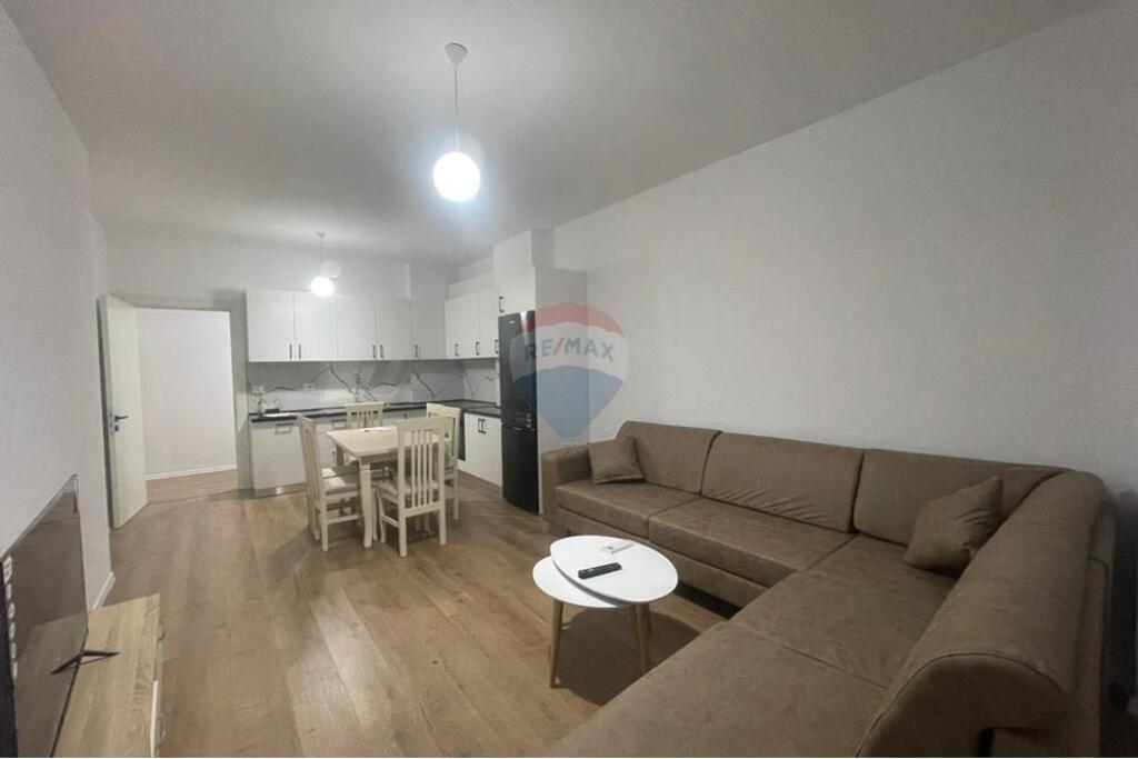 APARTAMENT 2+1 PER QERA NE KAMEZ