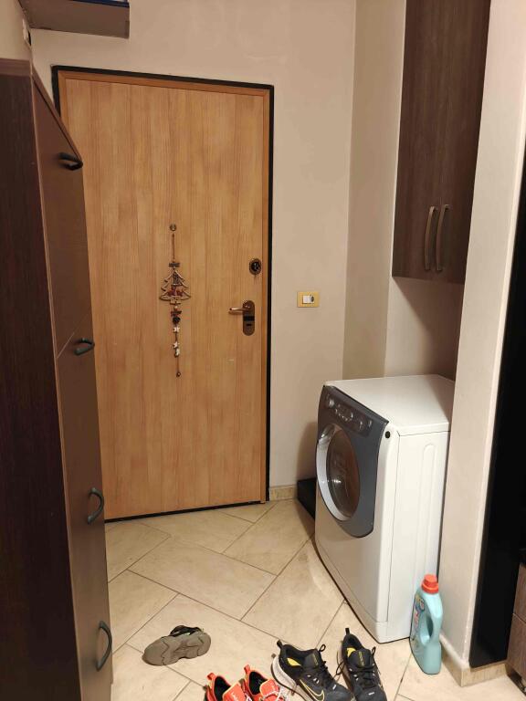 Tirane, 2+1+Bllk apartment for rent, 3rd floor, 98 m², 720 € + Garage for two cars / Two parking spaces included in Don Bosko