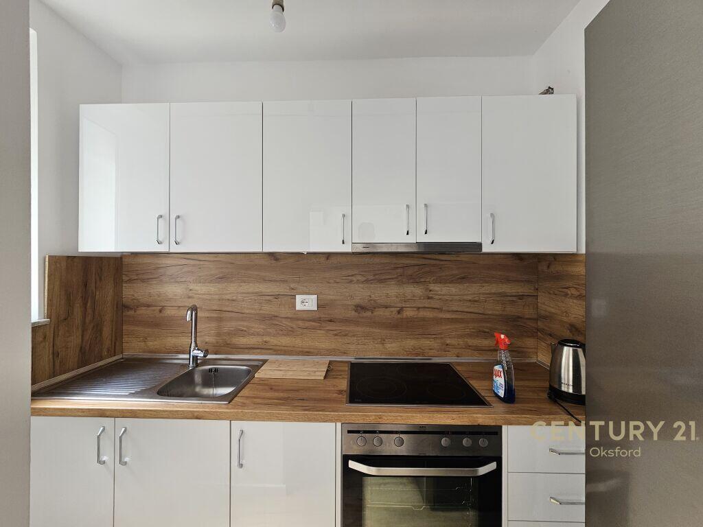 AFFITTASI APPARTAMENTO 2+1 PRESSO 21 DHJETORI!