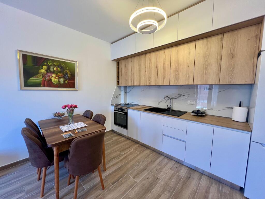 Appartamento In Affitto A Vlore