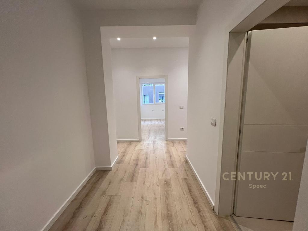 We rent a 2+1 apartment on Dibra Street !
