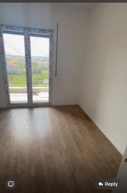 Shitet apartament 2+1
