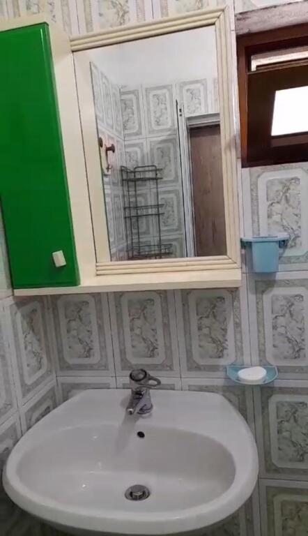 For rent the 1st floor of a private house.