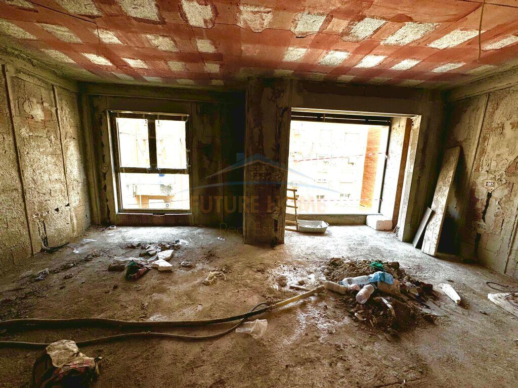 For sale, Apartment 1+1, Pazari Ri, Tirana.
