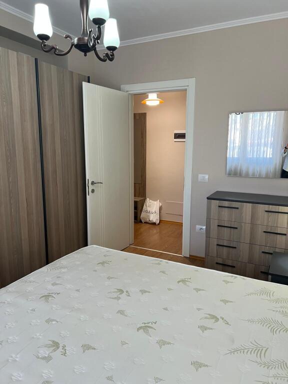 Apartament me qira 1+1 tek Rruga e Kavajes