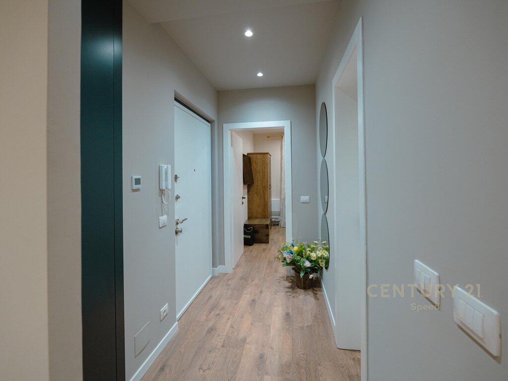 🌅 Shitet Apartament Super Luksoz me 3 Poste Parkimi | Vala Mar, Gjiri i Lalëzit