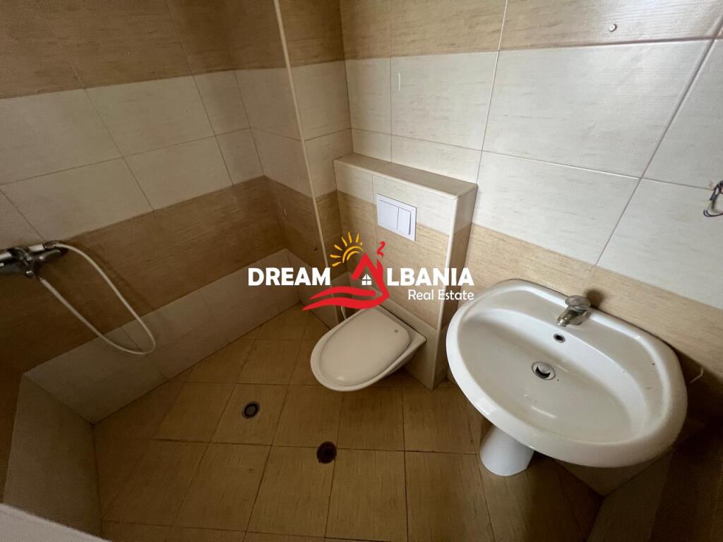 Apartment 2+1+2 WC+Veranda for Rent near the Botanical Garden, near the Mosque in Tirana (ID 42215072)