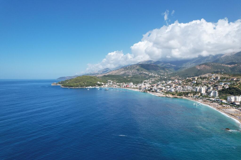 Appartamento In Vendita A Himare