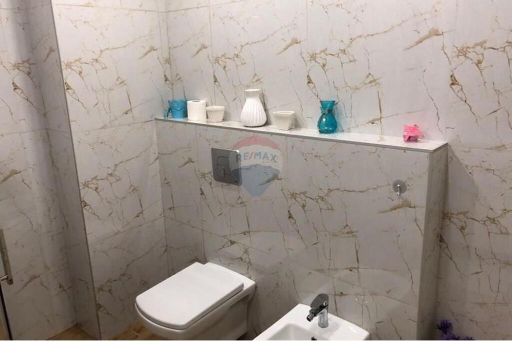 SHITET APARTAMENT 2+1+2 NE FRESK