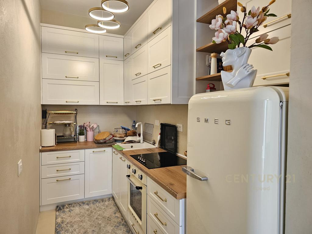 🏡 Shesim Apartament 2+1 me Oborr në Kompleksin “Lura 3”, Gjiri i Lalzit