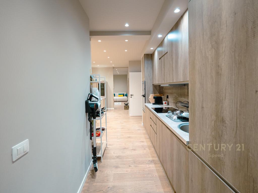 🌅 Shitet Apartament Super Luksoz me 3 Poste Parkimi | Vala Mar, Gjiri i Lalëzit