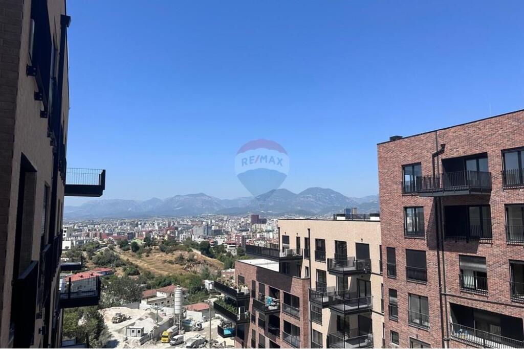 Shitet Apartament 1+1 tek Kodra e Diellit 2 !