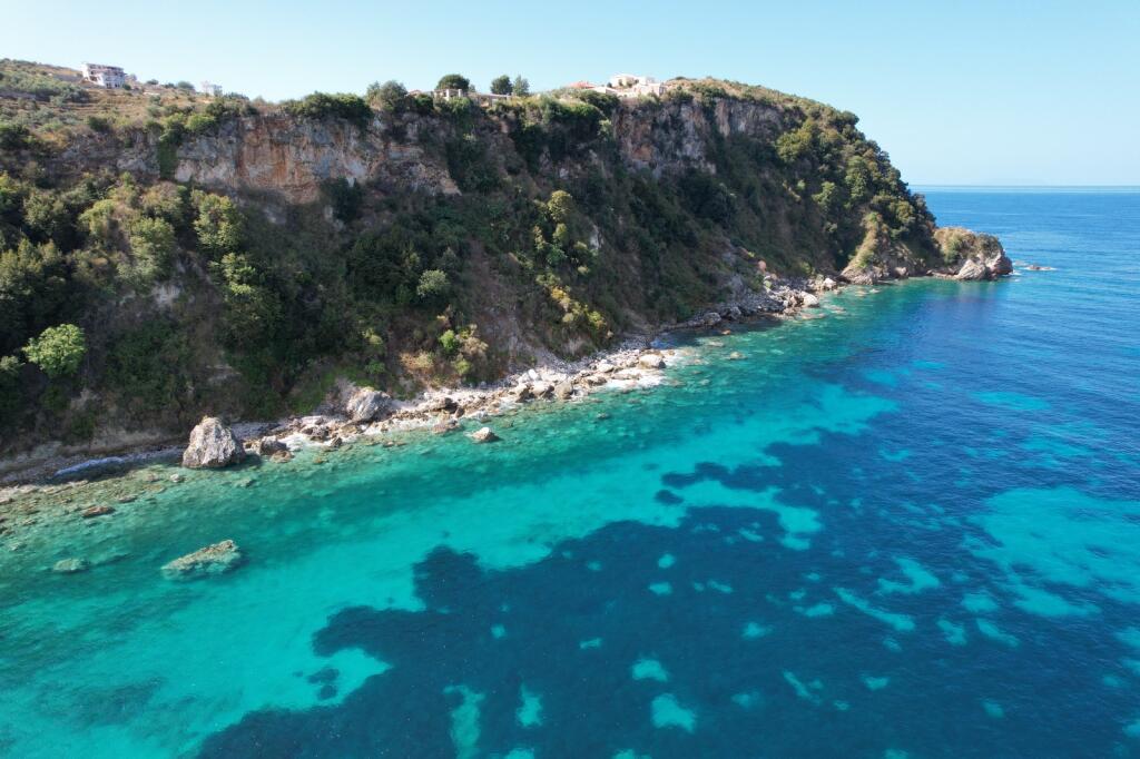 Appartamento In Vendita A Himare