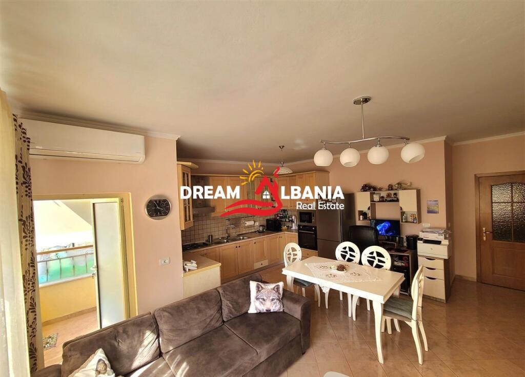 Appartamento 2+1+2Balconi in Vendita sulla Strada di Durazzo, vicino al Ginnasio Qemal Stafa (ID 41212027)