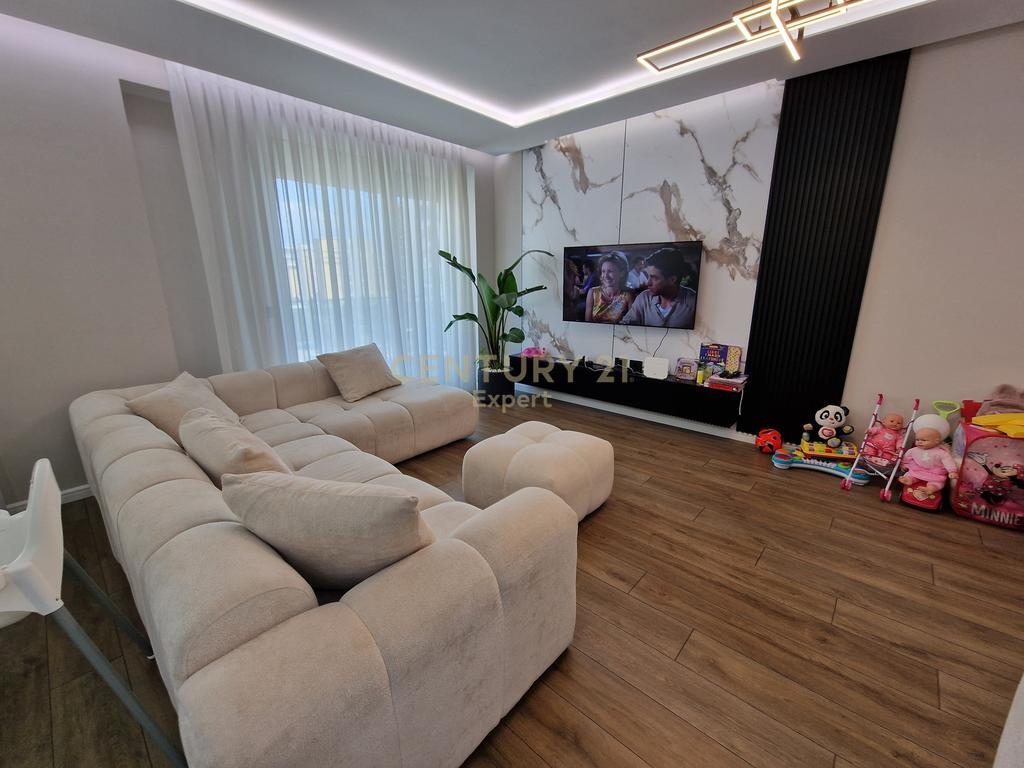 Apartament 3+1 me Qira + 2 Posta Parkimi – Rezidenca Turdiu, Tiranë