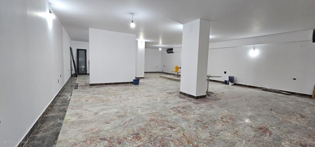 BUSINESS PREMISES FOR RENT 200M2 400,000 LEKE BLLOKU