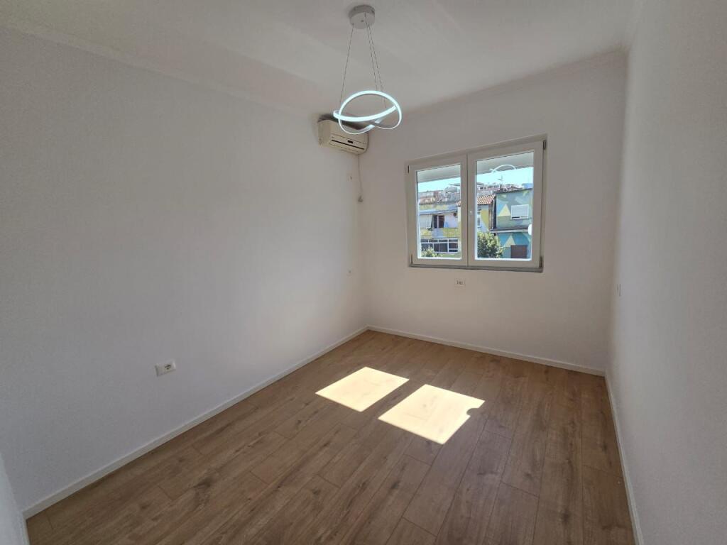 FOR SALE APARTMENT 2+1 BARDHYL STREET 145,000 EURO