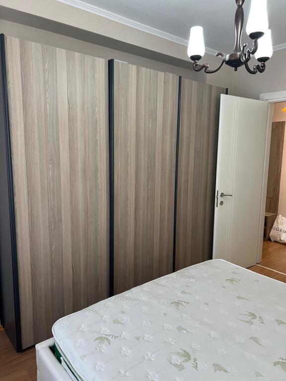 Apartament me qira 1+1 tek Rruga e Kavajes