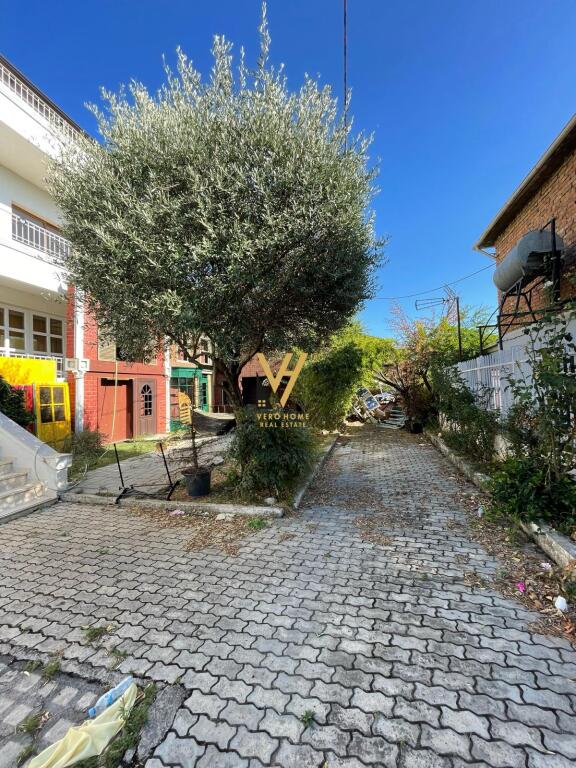 VILLA 3 PIANI IN VENDITA VICINO ALLA SCUOLA “BAJRAM CURRI”, ALLIAS 620.000 EURO