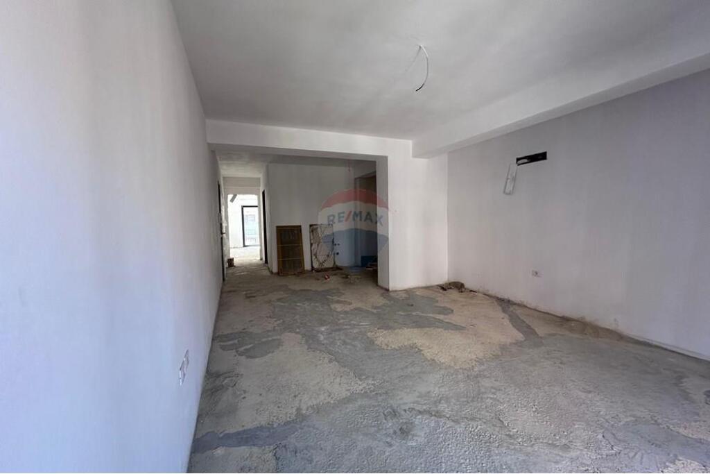 Shitet Apartament 1+1 tek Kodra e Diellit 2 !