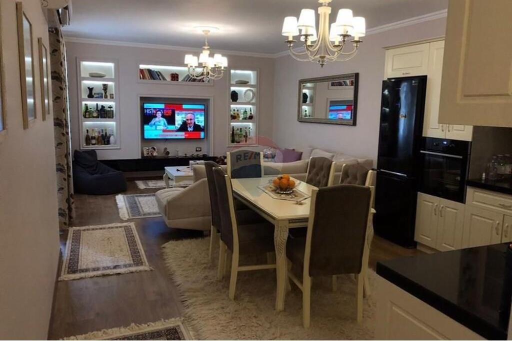 SHITET APARTAMENT 2+1+2 NE FRESK