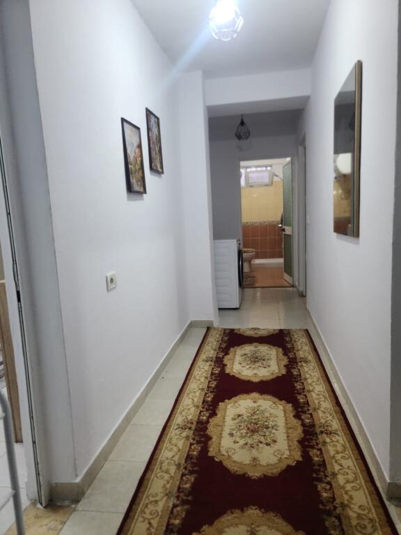 21 Dhjetori Jepet Apartament me qera 2+1