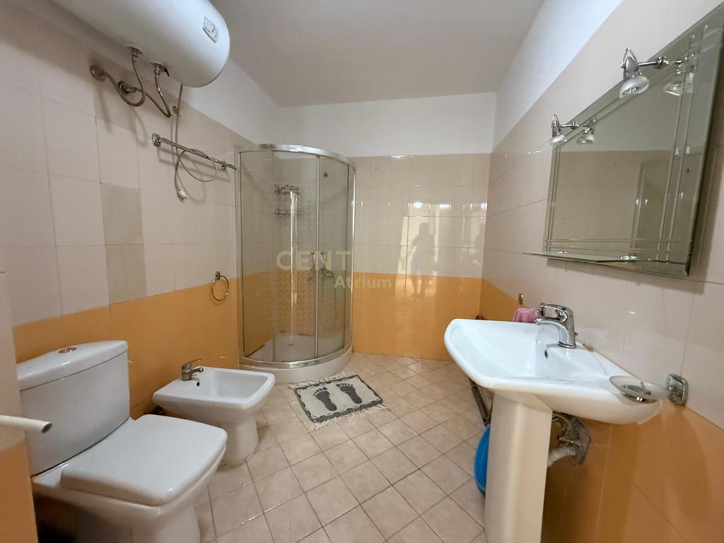🏡 Apartament 2+1 me Qira | Ish-Dogana – Tiranë