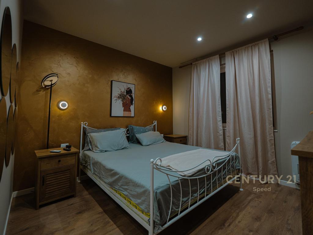 🌅 Shitet Apartament Super Luksoz me 3 Poste Parkimi | Vala Mar, Gjiri i Lalëzit