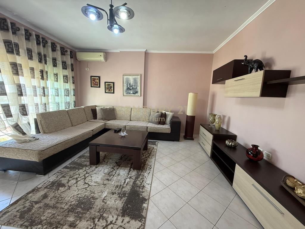 🏡 Apartament 2+1 me Qira | Ish-Dogana – Tiranë