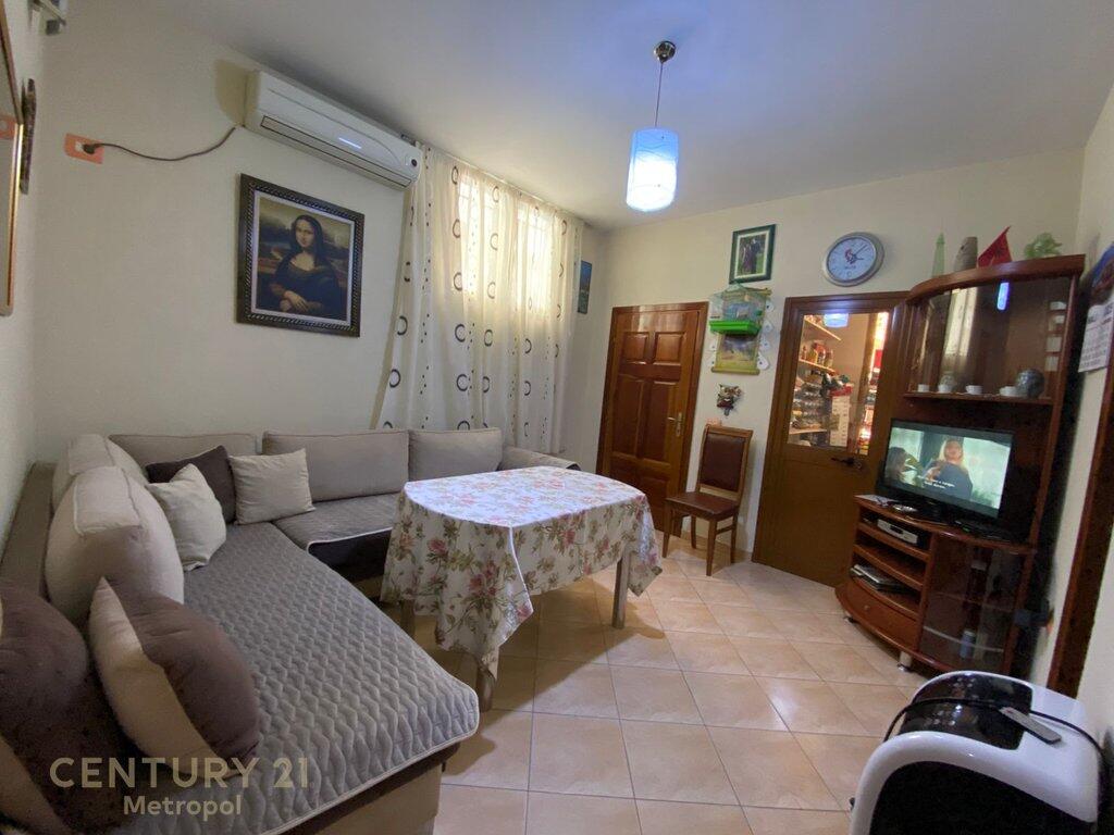 🏡 Jepet me qira shtëpi private 1-katëshe – ideale për familje ose individë