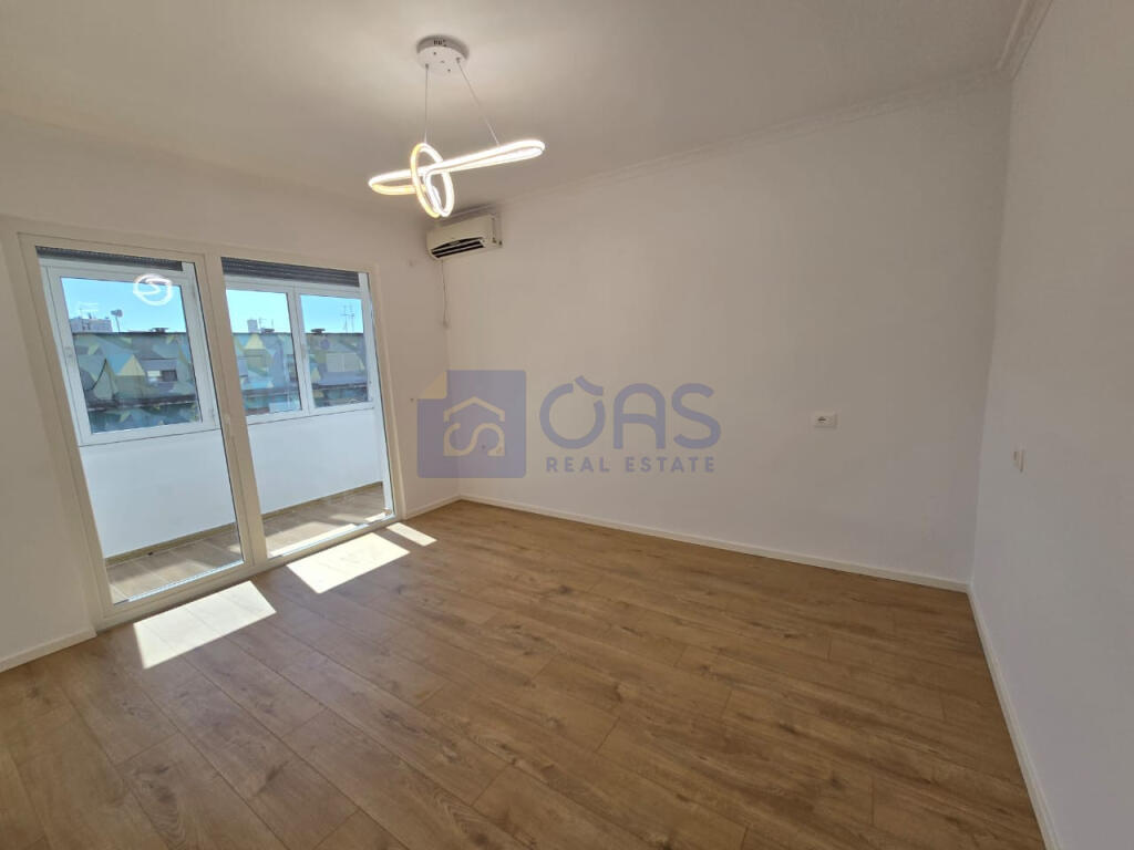 Shitet apartament 2+1 tek Rruga Bardhyl.