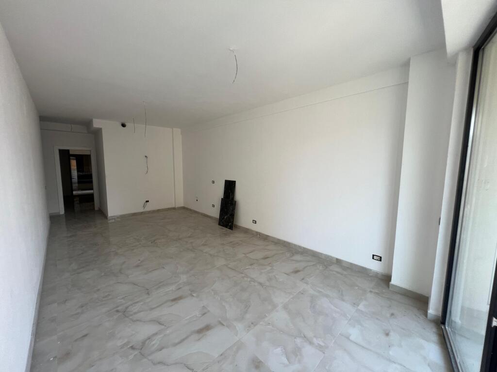 📣 RENT Apartment 2+1+2 📍 Mine Peza Residence ✨   🪜 Floor 1 (With Elevator)  📐 Total Area 118 m2  🛋️ EMPTY  👍 Suitable For Office Spaces, Dental Clinic, Studio, Etc.   💶 Price 1,000 Euro Net