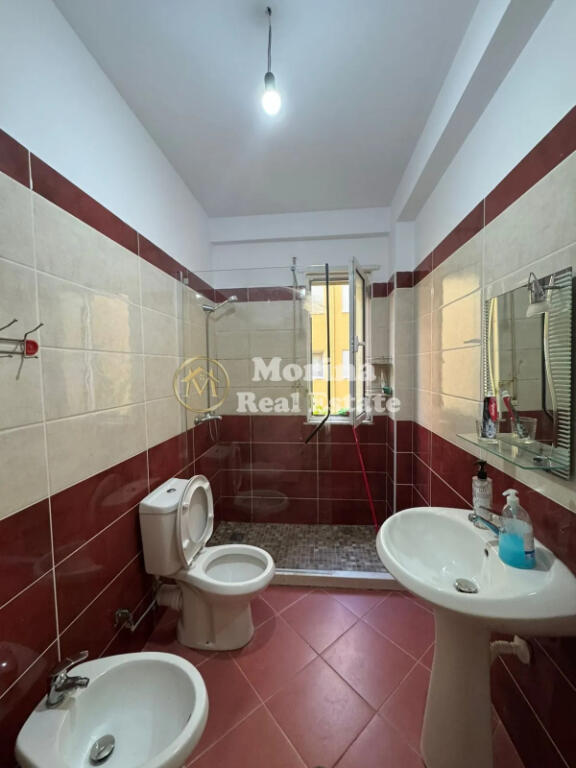 Apartment 2+1, near the Botanical Garden, 550 Euro/month.