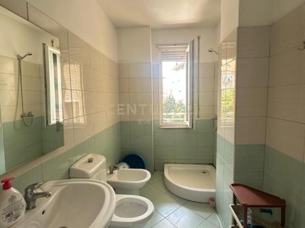🏡 2-Bedroom Apartment for Rent | Near Big Market, Fresku – Tirana