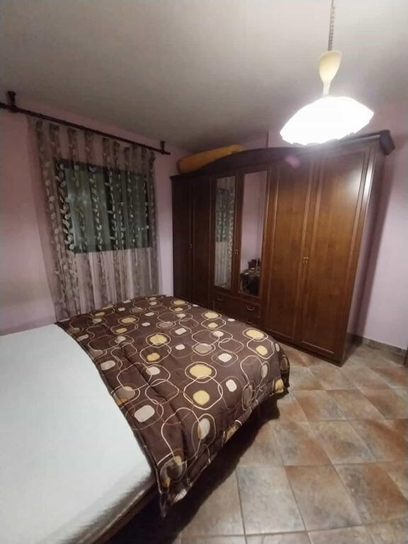 Appartamento In Affitto 1+1 a Komuna e Parisit (ID B2101201) Tirane