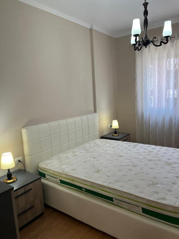Apartament me qira 1+1 tek Rruga e Kavajes